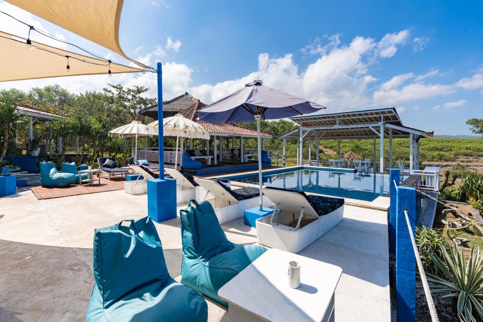 Kov Ceningan Hotel *
