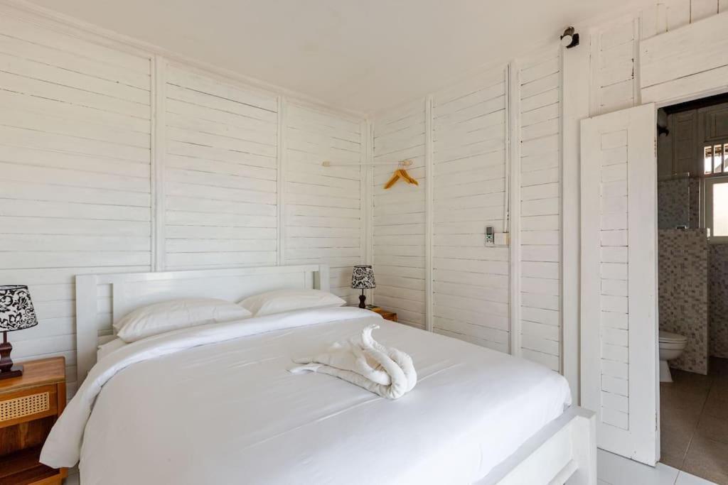 Wandana - Panoramic Ocean & Sunset Views Villa
