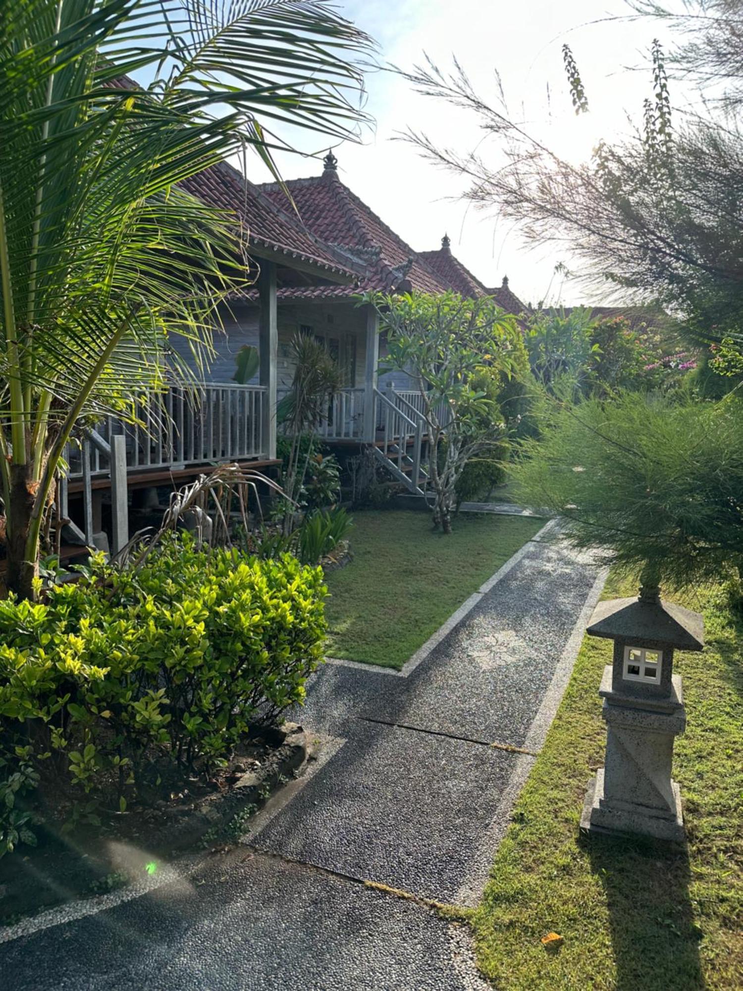 Holiday park The Niti Hut's 4*