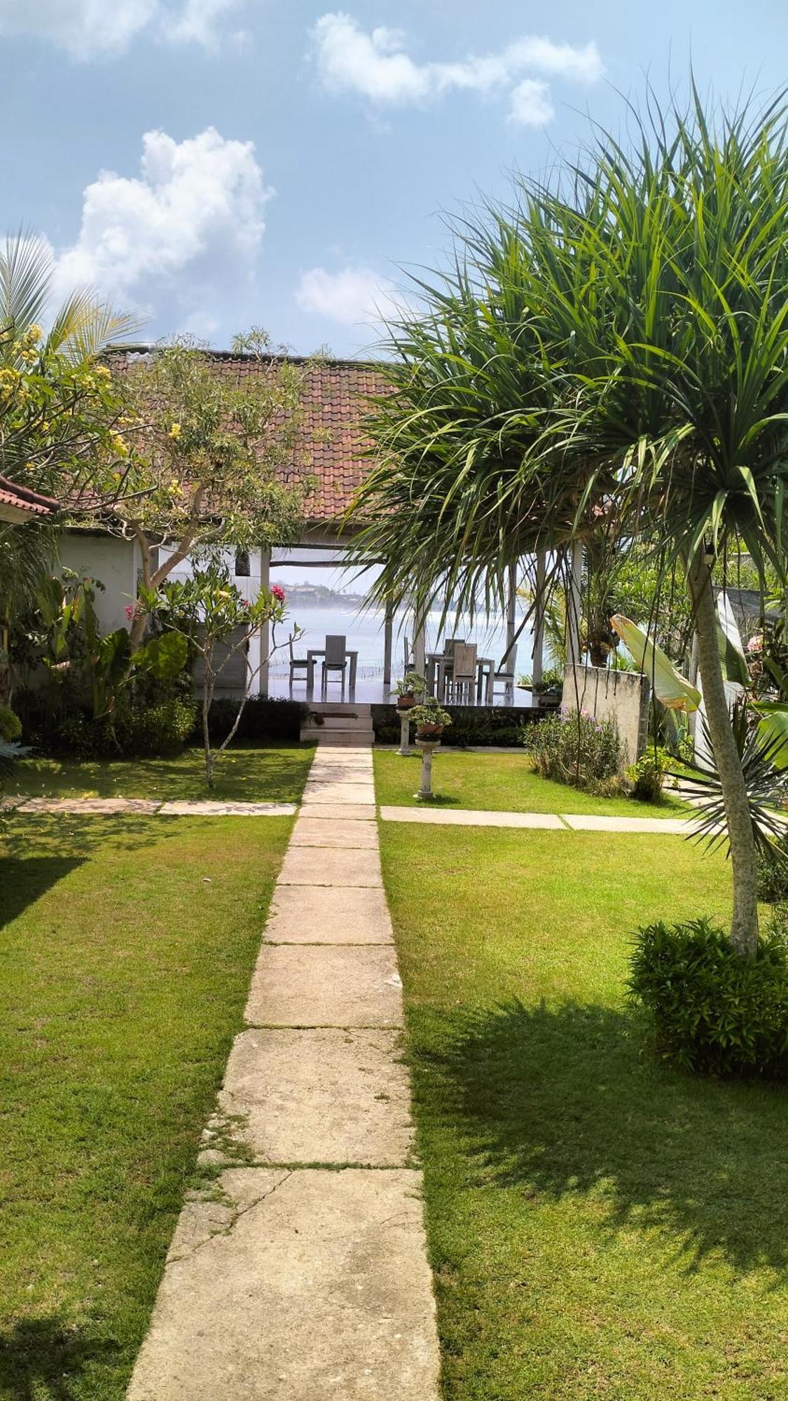Lebaoh Nusa Lodge