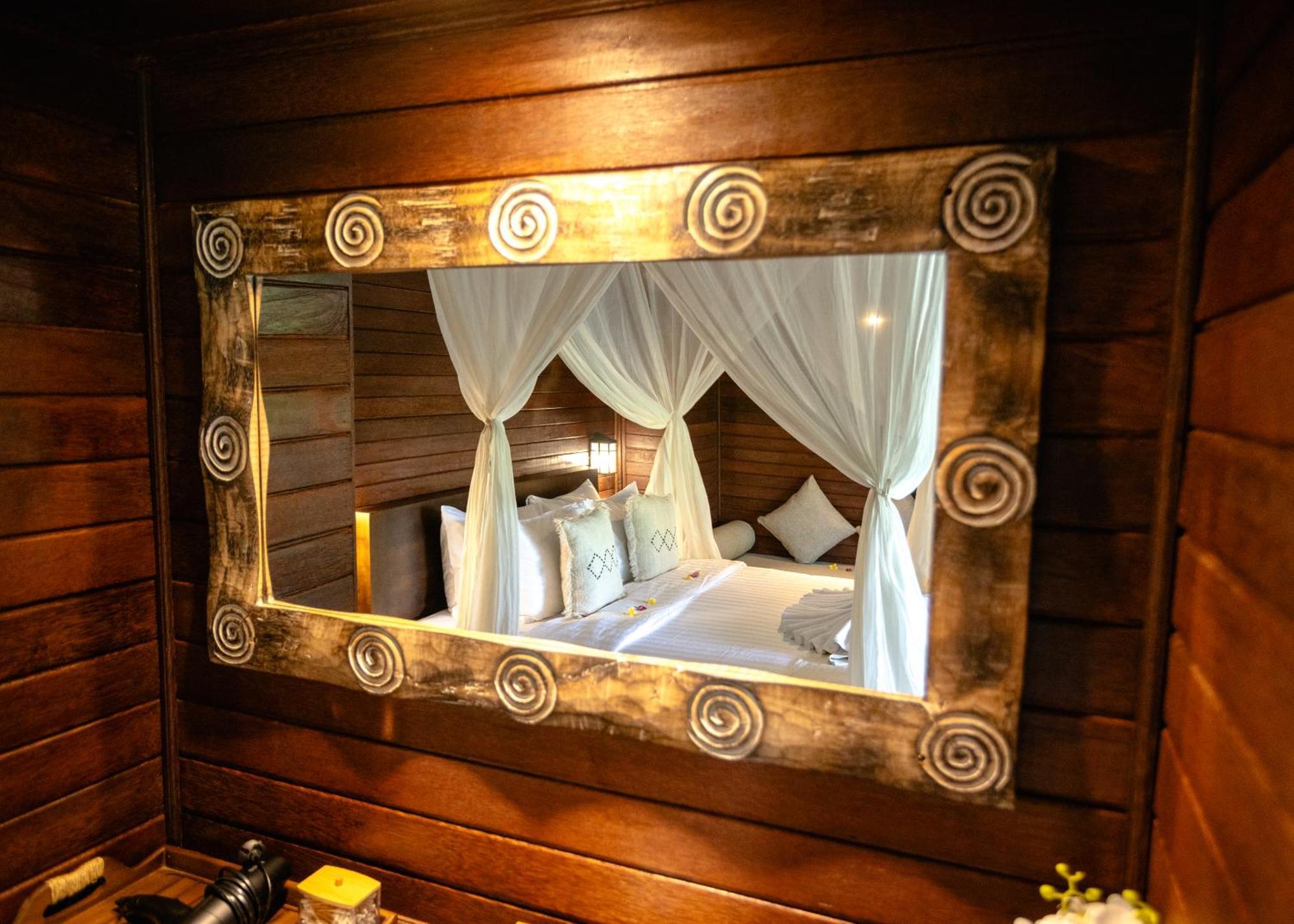 Sunset Star Huts Guest house