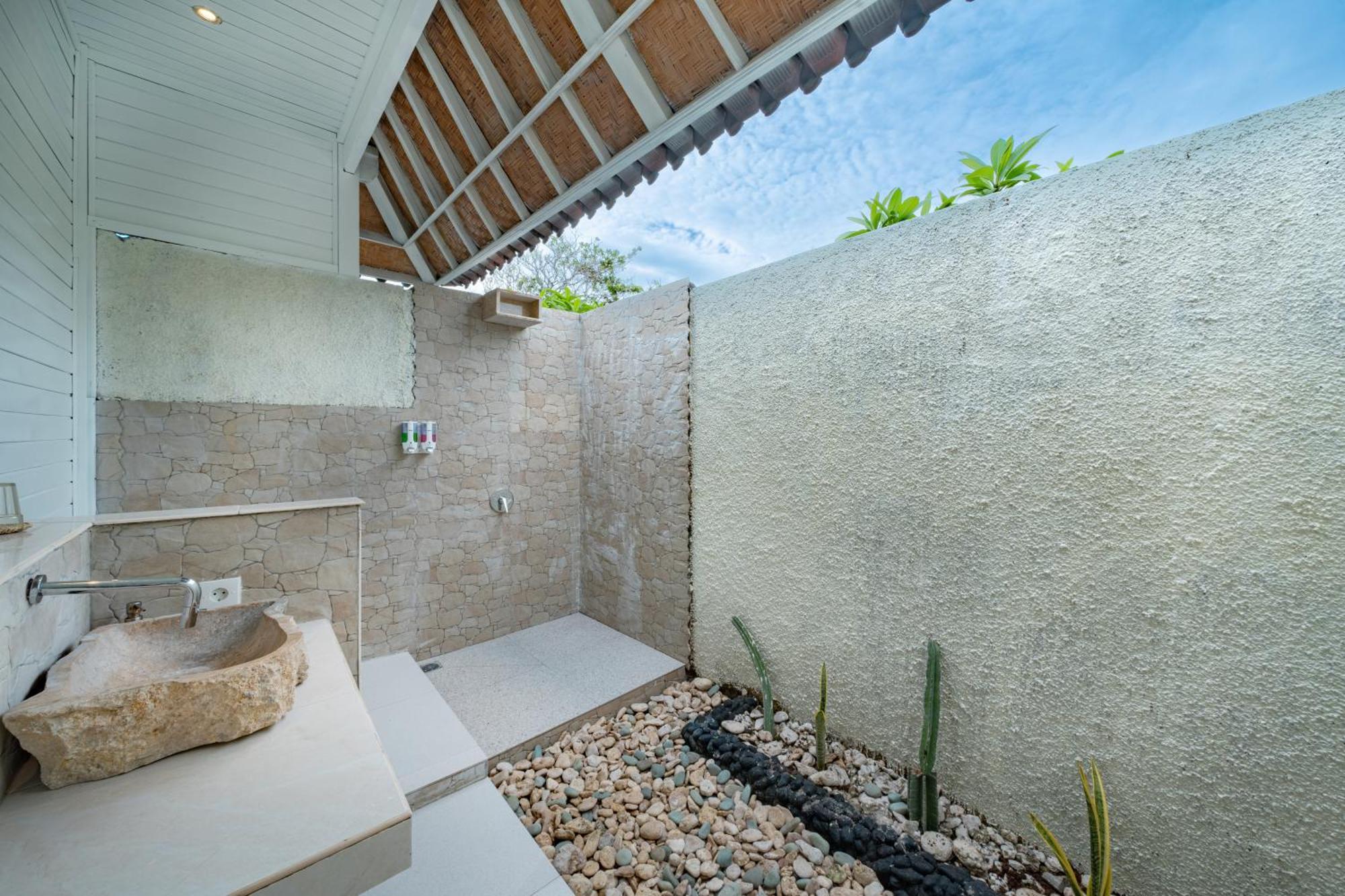 The Cubang Hut's Lembongan 3*