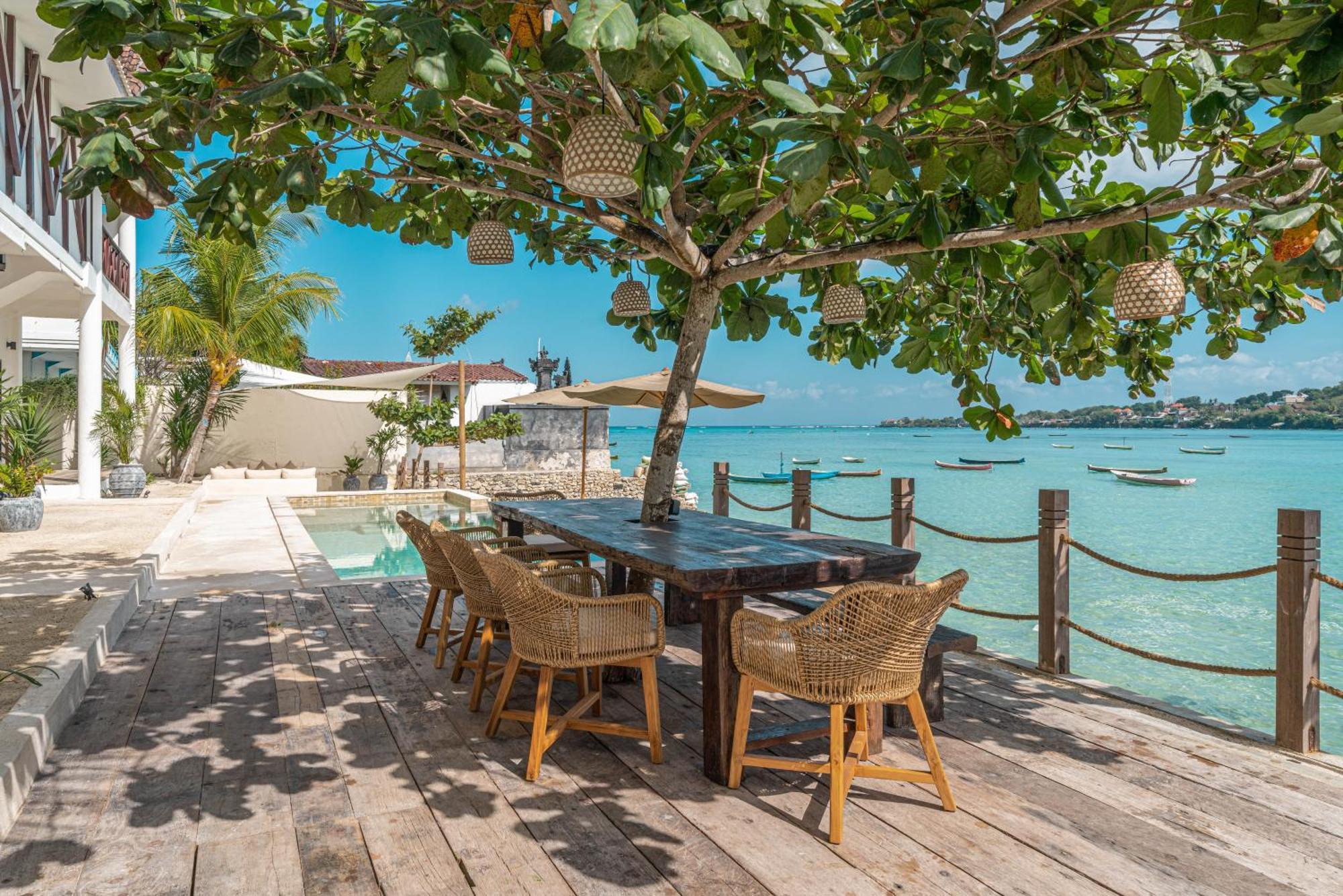 La Ceningan - Breathtaking 4br Beachfront In Nusa Ceningan