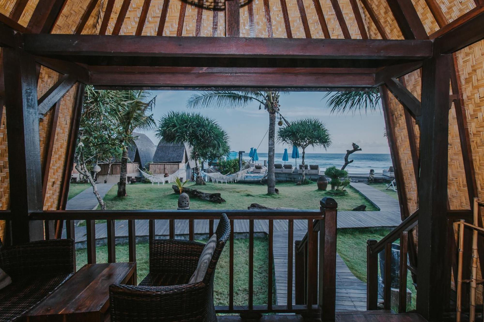 Resor Dream Huts