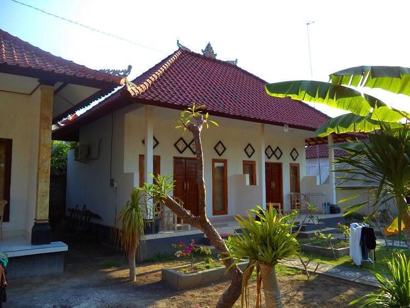 Guest house Nyoman And Grill 2*