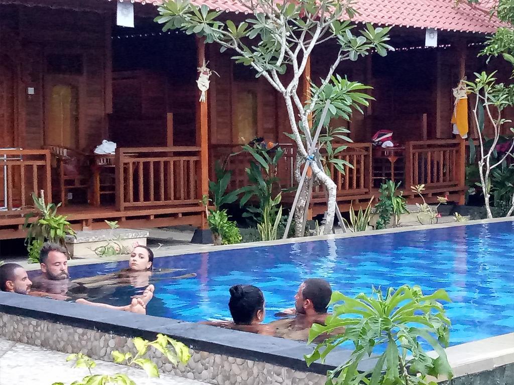 Putra 7 3* Nusa Lembongan (Bali)