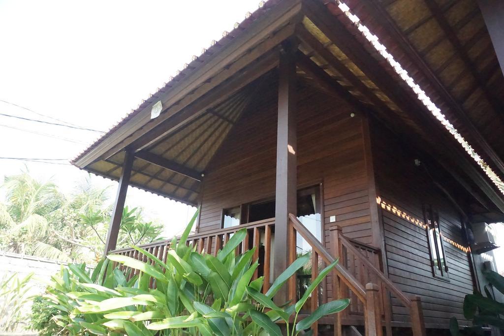 Guest house Nyoman And Grill 2*