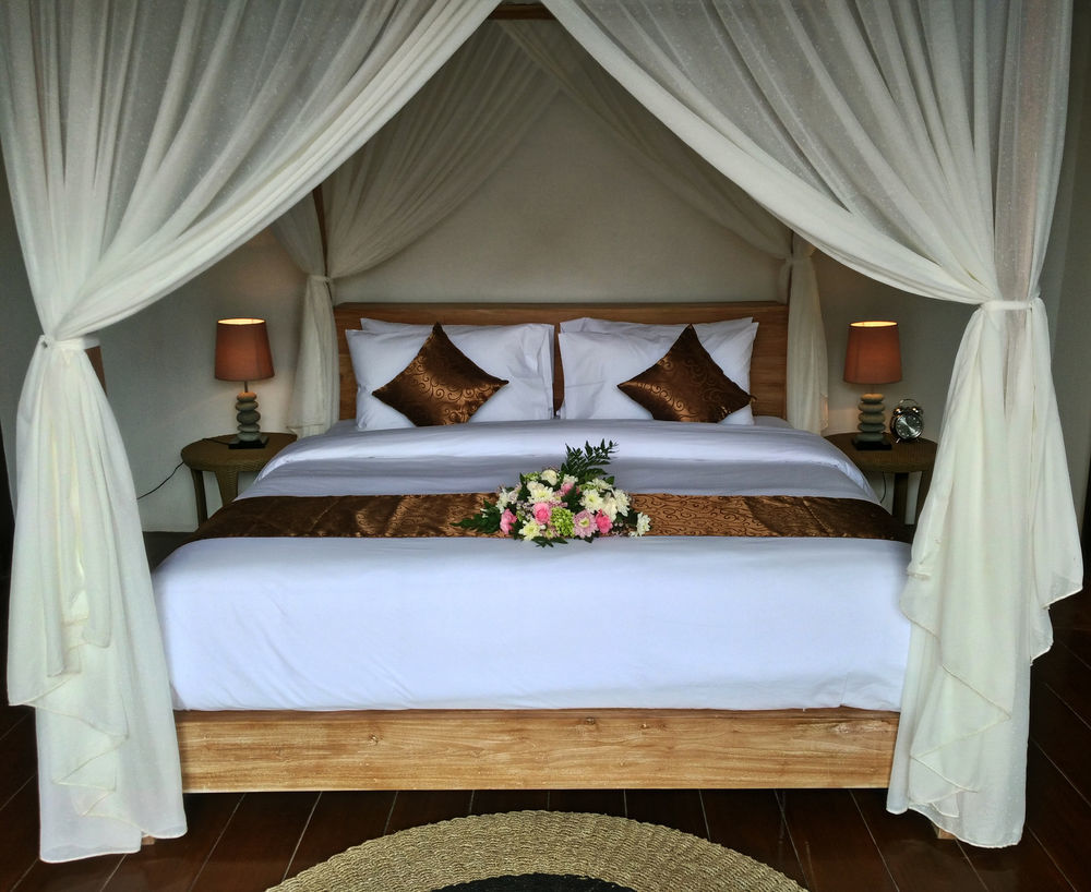 D'nusa Club And