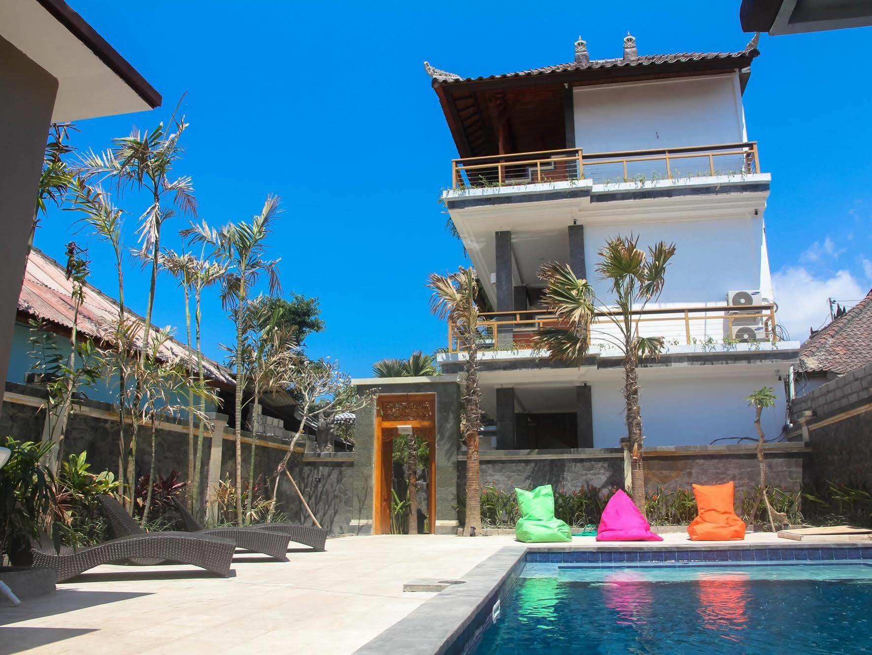 Hotel D'camel 2*