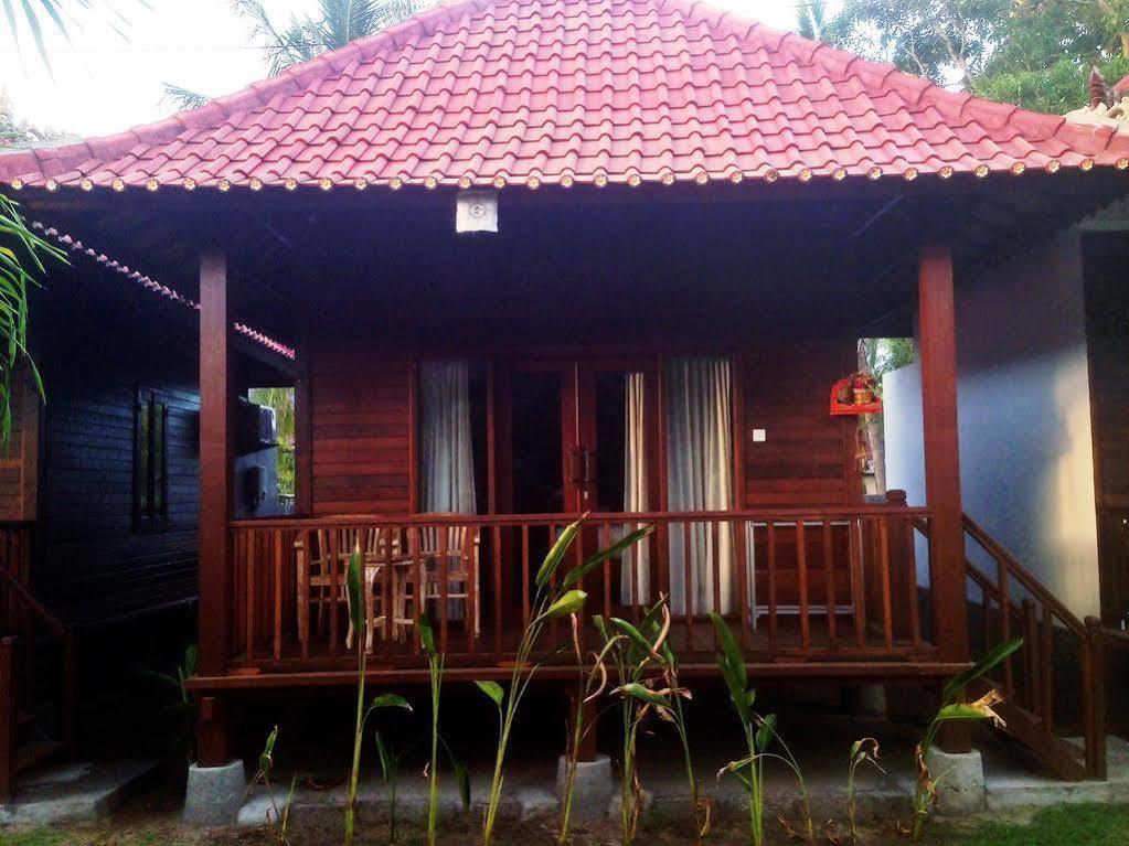 Nyoman And Grill Guest house Nusa Lembongan (Bali)