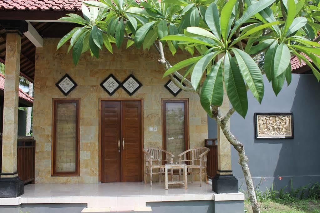 Guest house Nyoman And Grill 2*