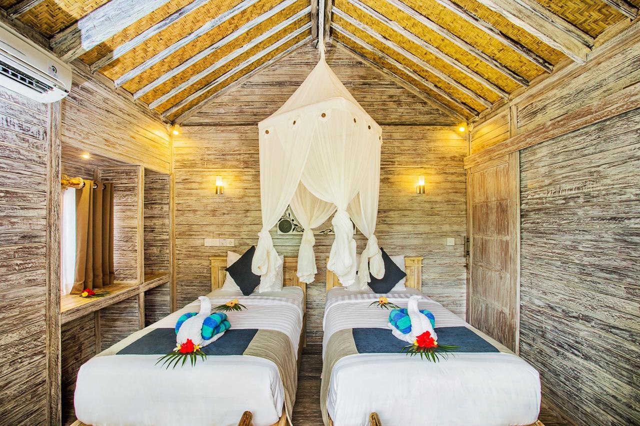 Holiday park The Syron Huts 3*