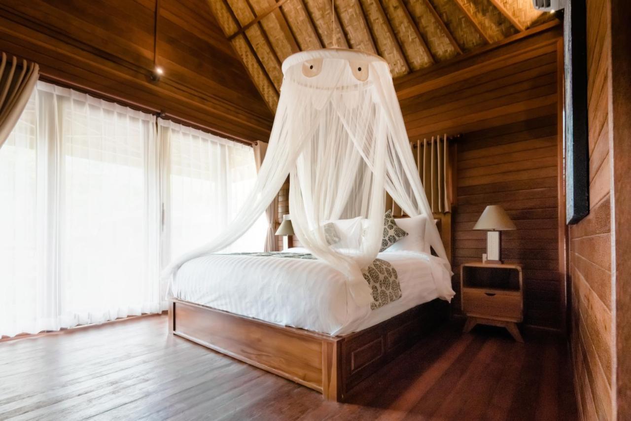Mamamia Island Hotel 4*