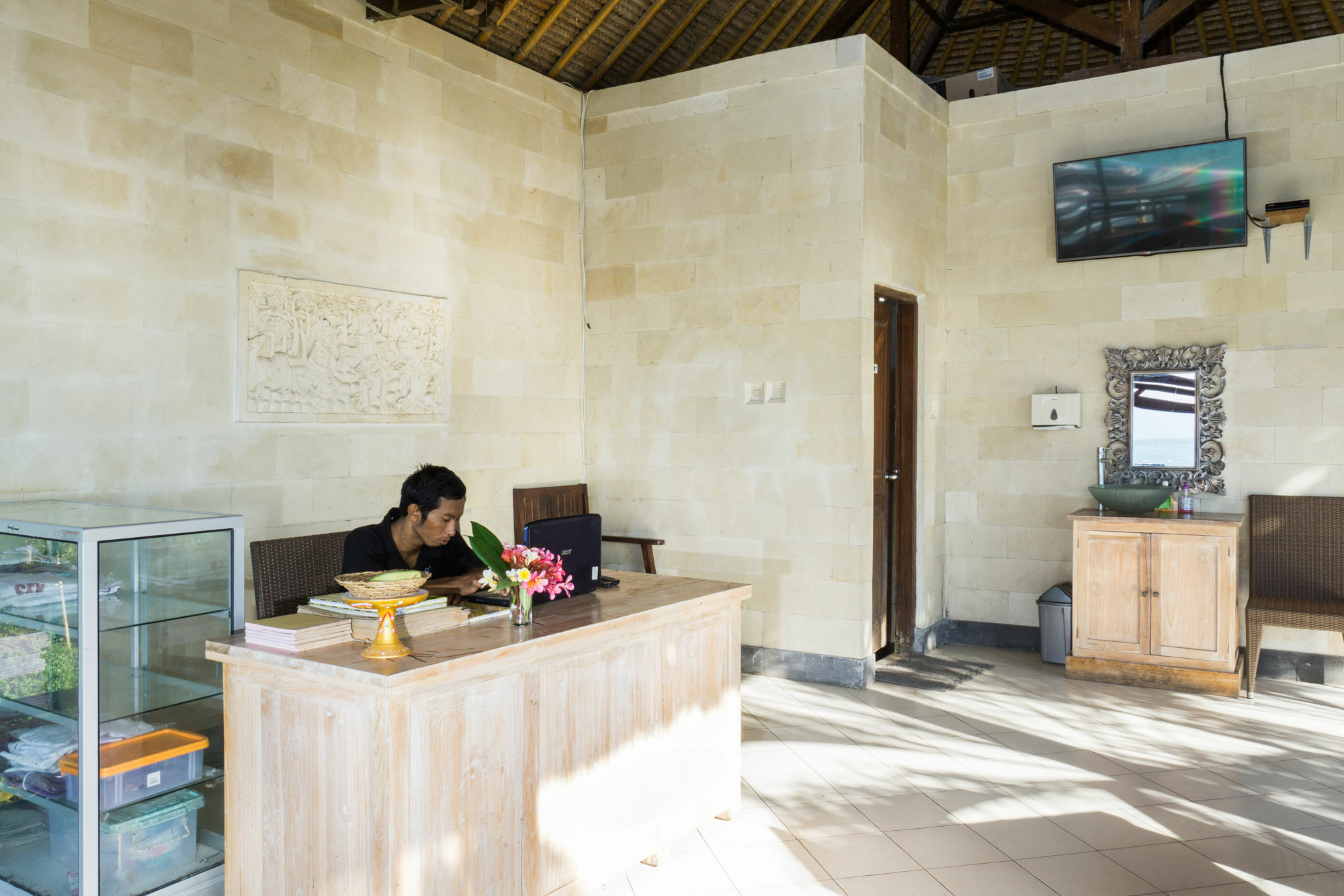 Taman liburan Ware Ware Surf Lembongan Nusa Lembongan (Bali)