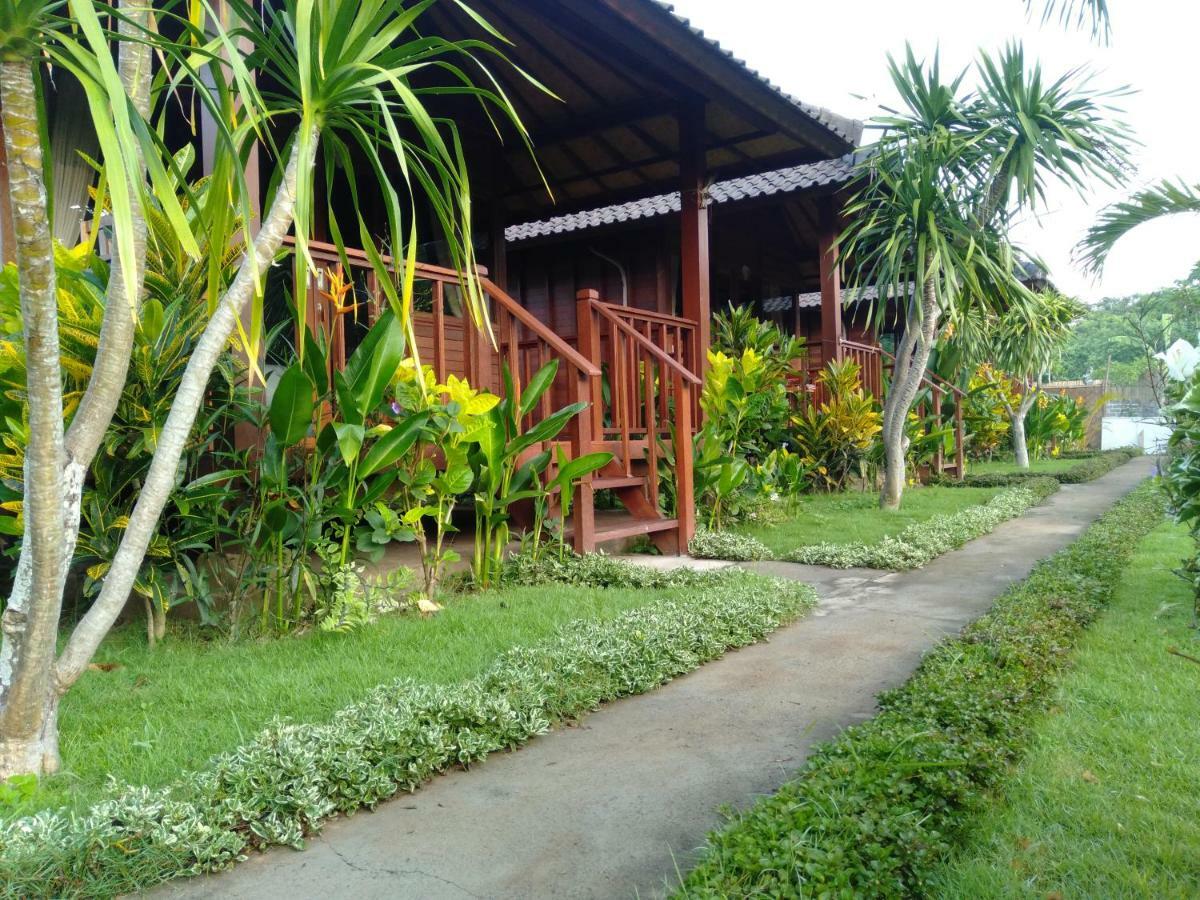 Gatri Hut 2* Nusa Lembongan (Bali)