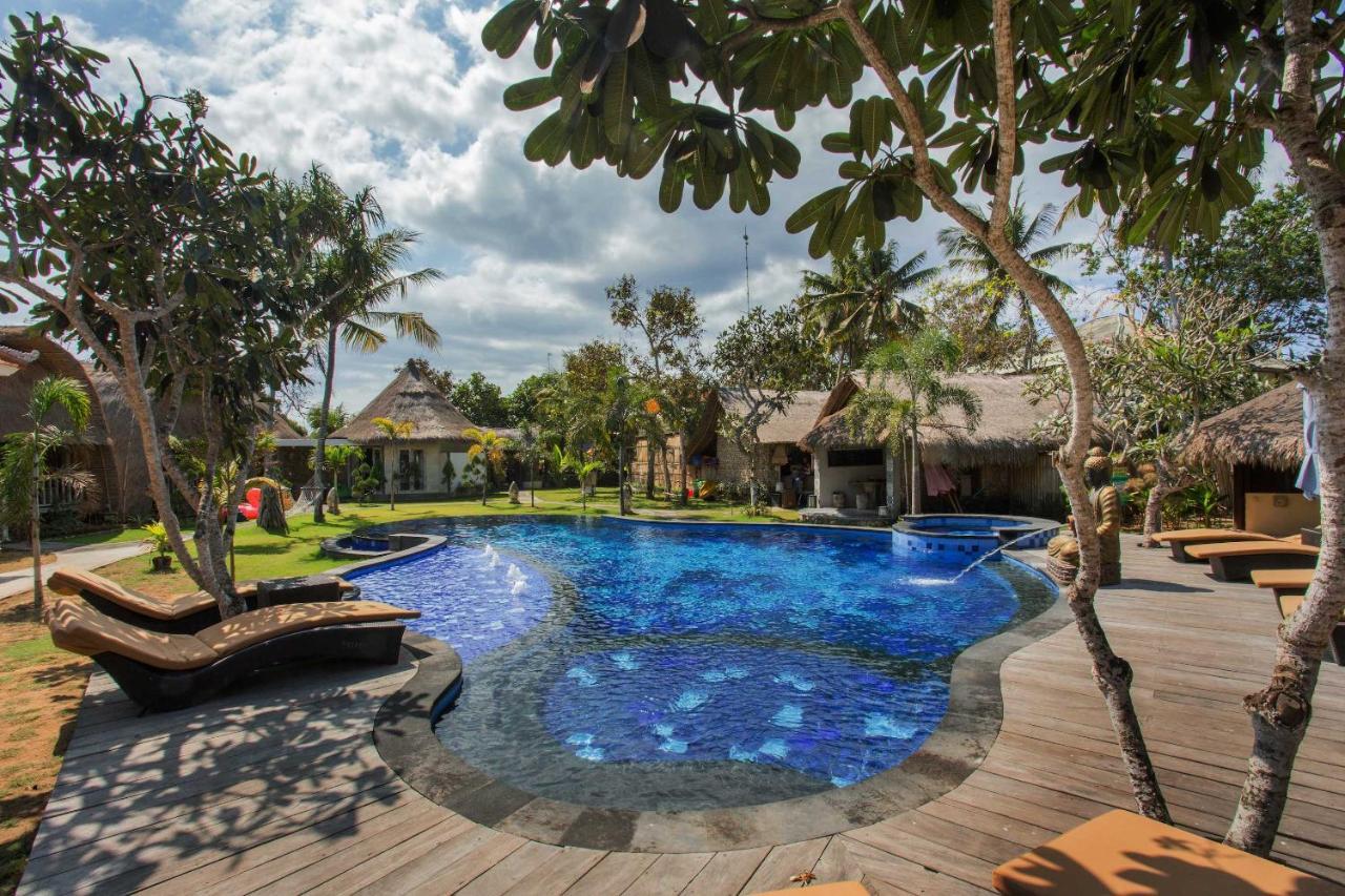 Sanghyang Bay Taman liburan Nusa Lembongan (Bali)