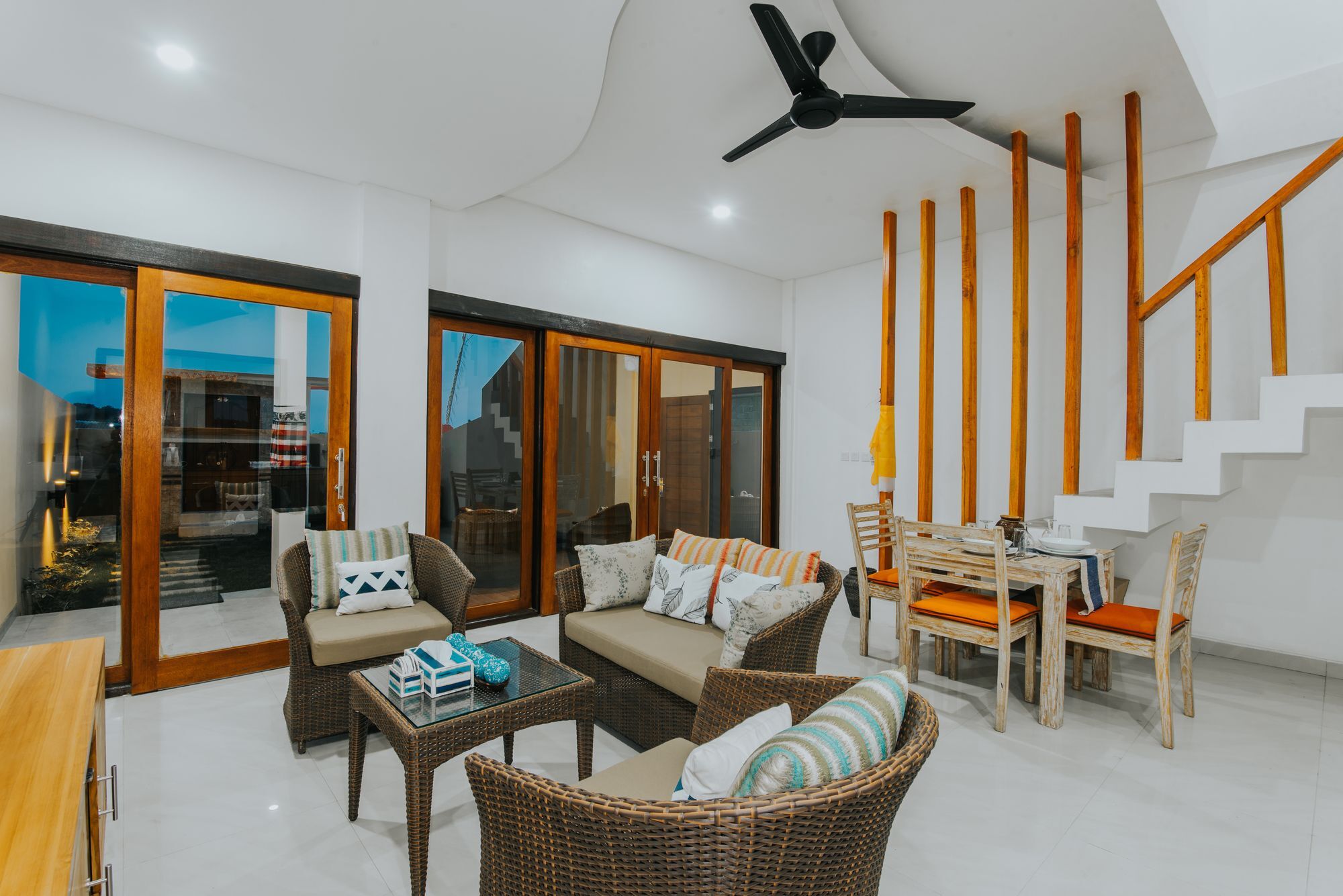 Villa Secret Outlook
