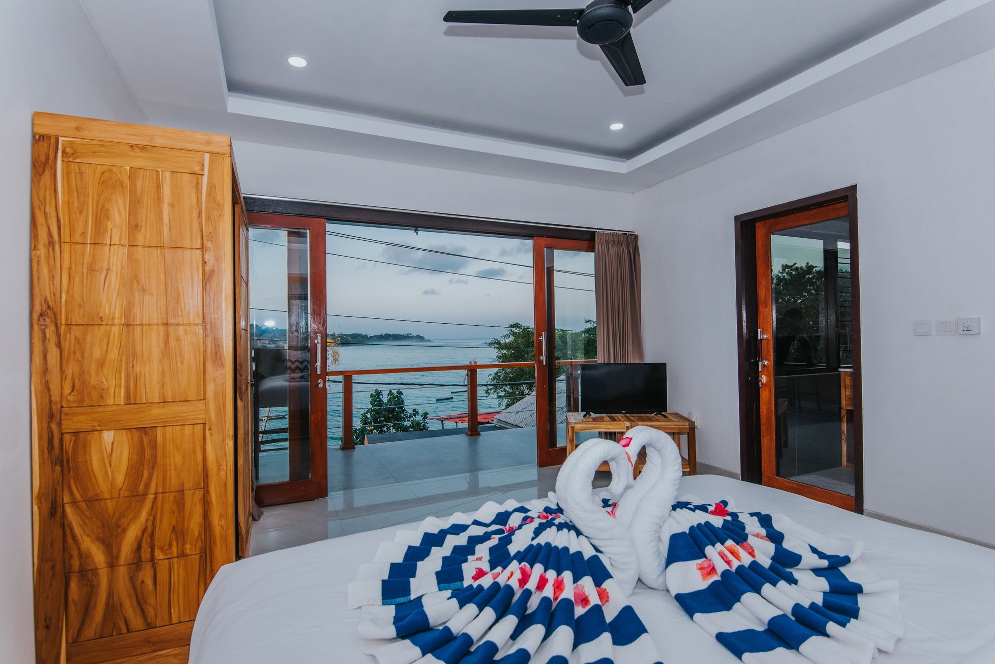 Secret Outlook Villa *