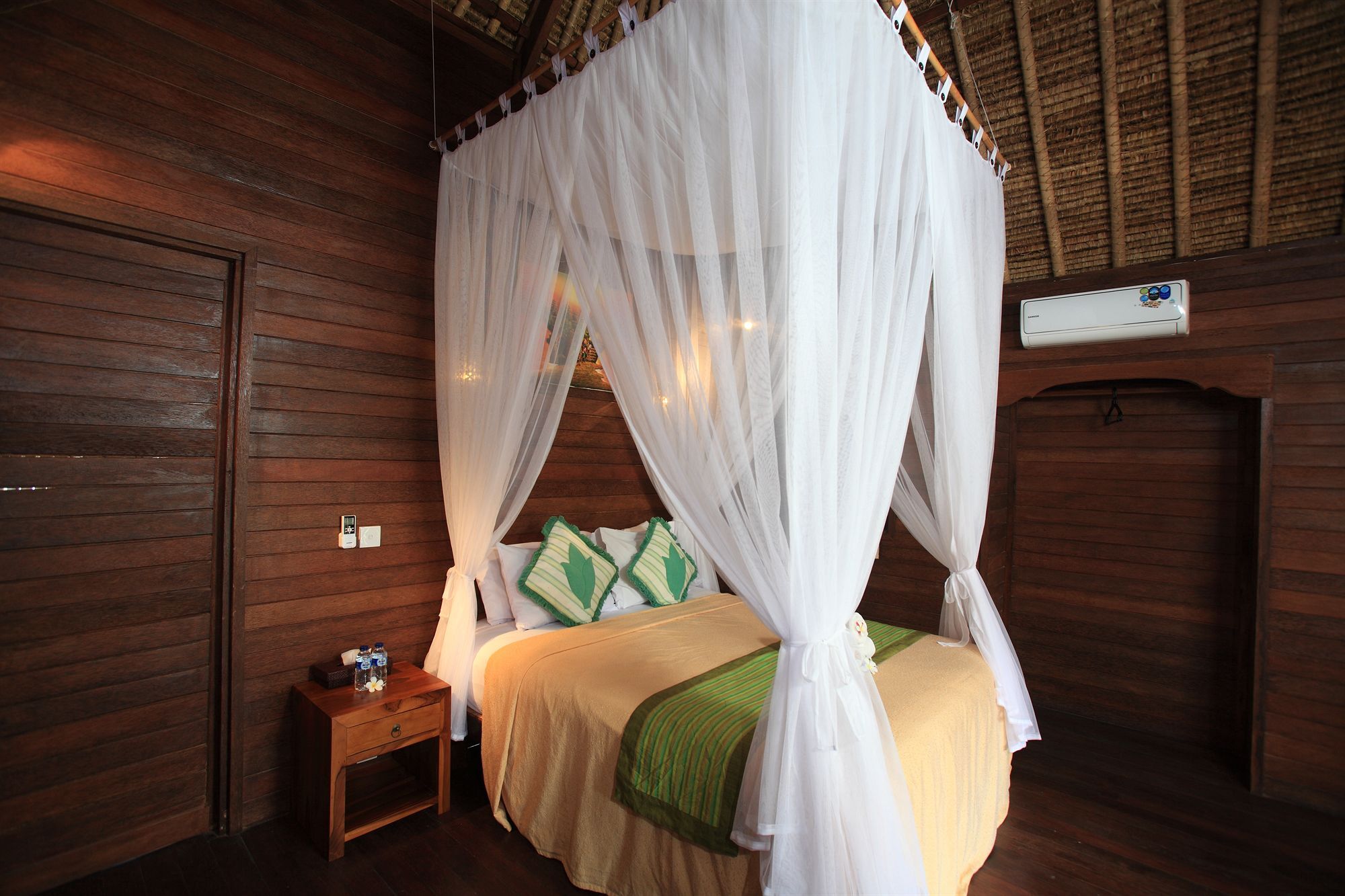 Sunset Coin Holiday park Nusa Lembongan (Bali)