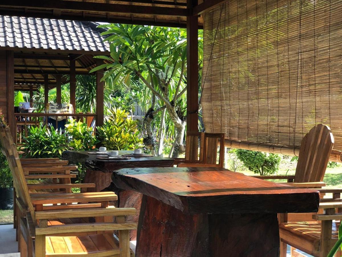 Gatri Hut 2*