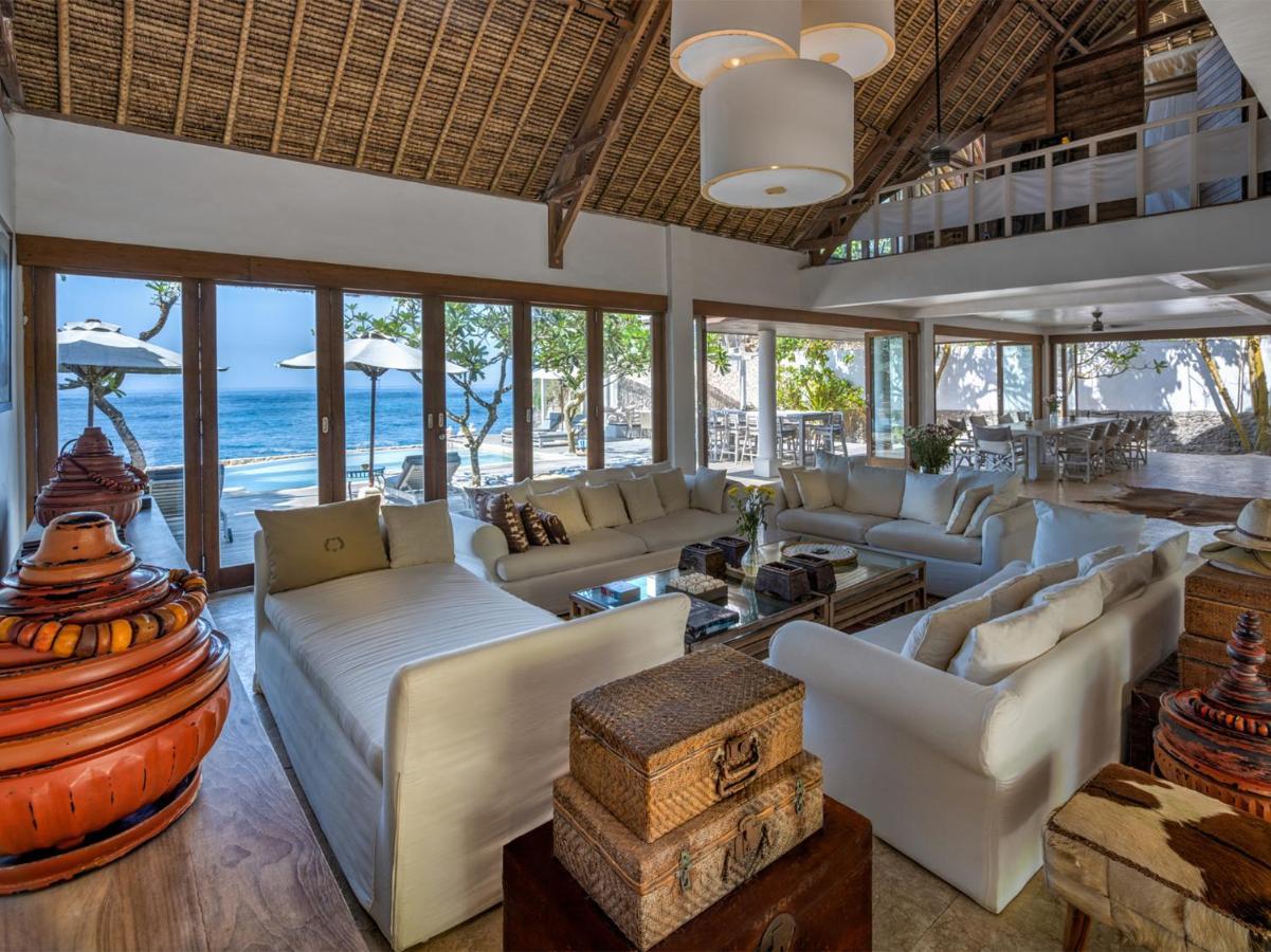 Voyage Villa *